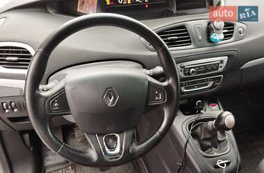 Минивэн Renault Grand Scenic 2013 в 