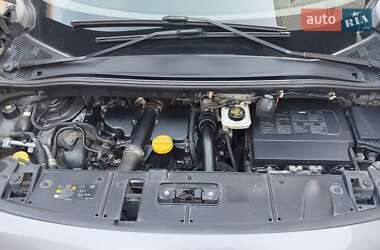 Минивэн Renault Grand Scenic 2013 в 