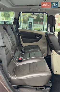 Минивэн Renault Grand Scenic 2010 в 