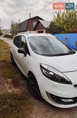 Минивэн Renault Grand Scenic 2015 в 