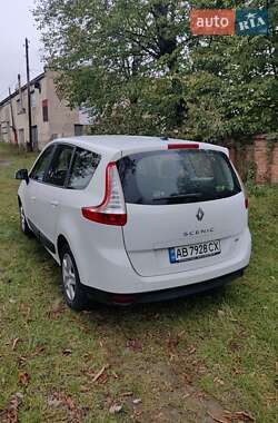 Минивэн Renault Grand Scenic 2013 в 