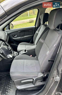 Минивэн Renault Grand Scenic 2013 в 