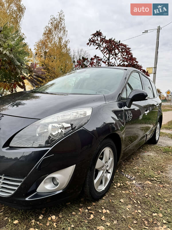 Минивэн Renault Grand Scenic 2011 в Котельве