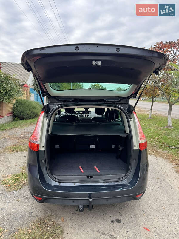 Минивэн Renault Grand Scenic 2011 в Котельве