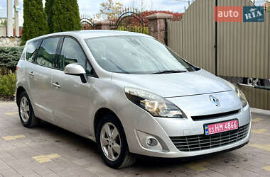 Минивэн Renault Grand Scenic 2010 в 
