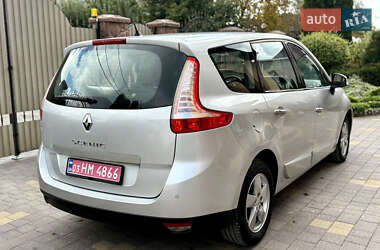 Минивэн Renault Grand Scenic 2010 в 