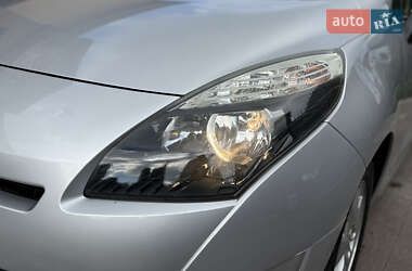 Минивэн Renault Grand Scenic 2010 в 