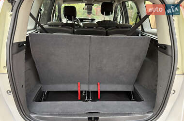 Минивэн Renault Grand Scenic 2010 в 