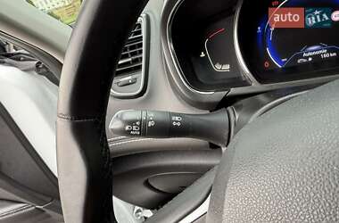 Минивэн Renault Grand Scenic 2017 в 