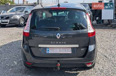 Минивэн Renault Grand Scenic 2011 в 