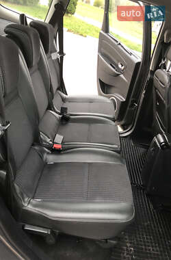 Мінівен Renault Grand Scenic 2012 в 