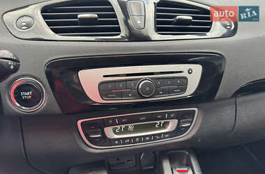Минивэн Renault Grand Scenic 2016 в 