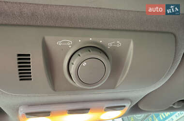Минивэн Renault Grand Scenic 2016 в 