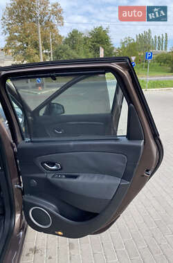 Минивэн Renault Grand Scenic 2010 в 