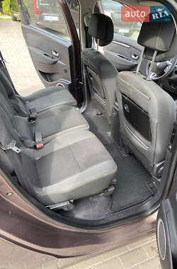 Минивэн Renault Grand Scenic 2010 в 