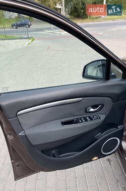 Минивэн Renault Grand Scenic 2010 в 