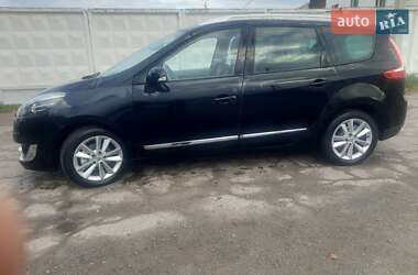 Минивэн Renault Grand Scenic 2012 в 