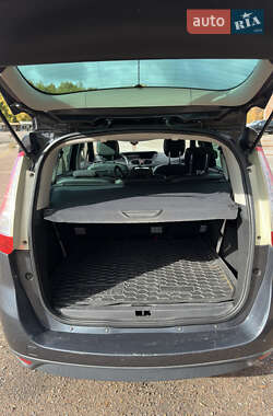 Минивэн Renault Grand Scenic 2011 в 