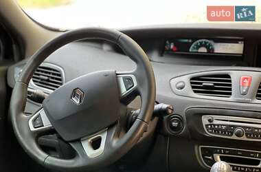 Минивэн Renault Grand Scenic 2011 в 