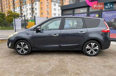 Минивэн Renault Grand Scenic 2011 в 