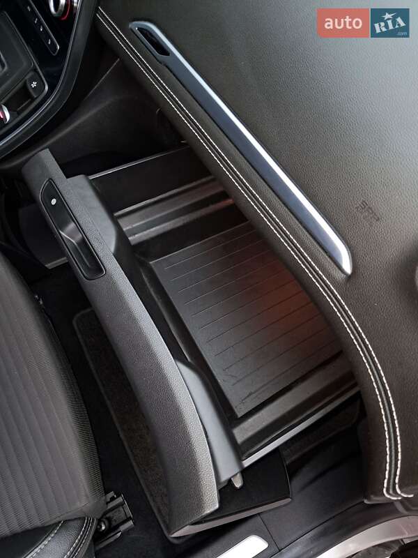 Мінівен Renault Grand Scenic 2017 в Києві фото 13 Мінівен Renault Grand Scenic 2017 в Києві