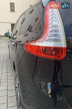 Минивэн Renault Grand Scenic 2011 в 