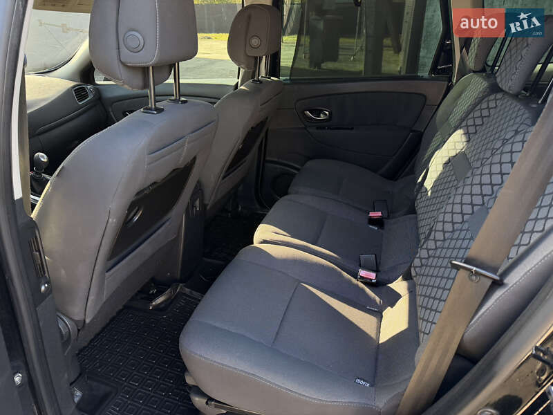 Минивэн Renault Grand Scenic 2011 в Дубровице