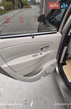 Минивэн Renault Grand Scenic 2010 в 