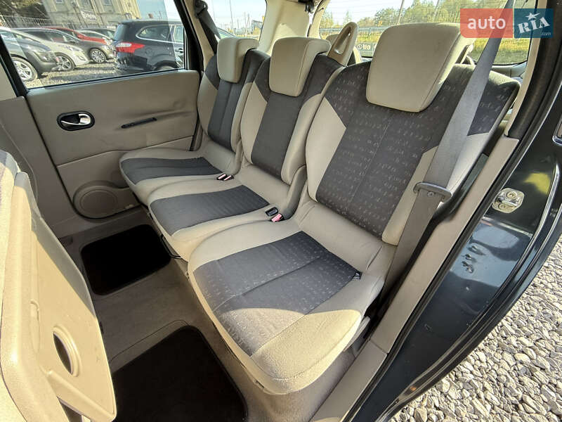 Минивэн Renault Grand Scenic 2005 в Стрые