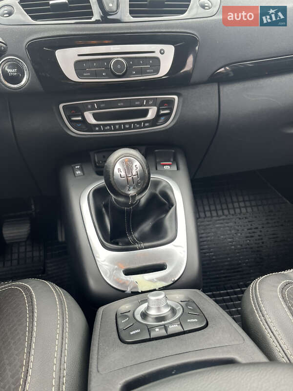 Минивэн Renault Grand Scenic 2015 в Вольногорске