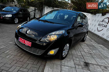 Минивэн Renault Grand Scenic 2009 в 