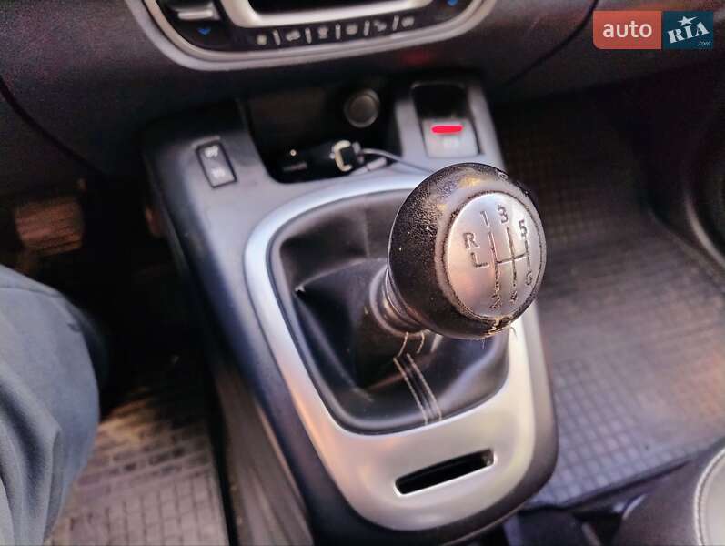 Минивэн Renault Grand Scenic 2012 в Житомире