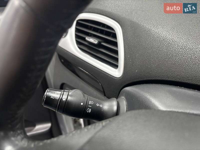 Мінівен Renault Grand Scenic 2012 в Києві фото 26 Мінівен Renault Grand Scenic 2012 в Києві