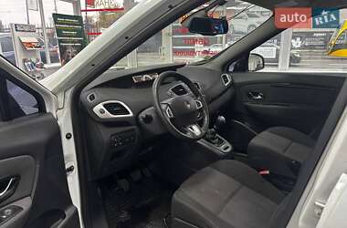 Минивэн Renault Grand Scenic 2012 в 