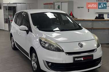 Минивэн Renault Grand Scenic 2012 в 
