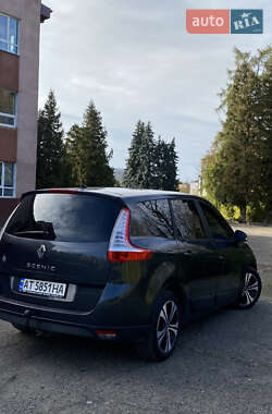 Минивэн Renault Grand Scenic 2010 в 
