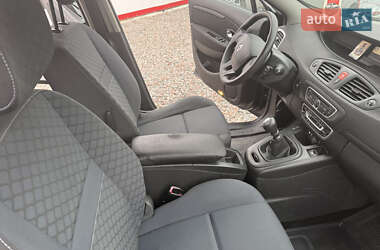 Минивэн Renault Grand Scenic 2010 в 