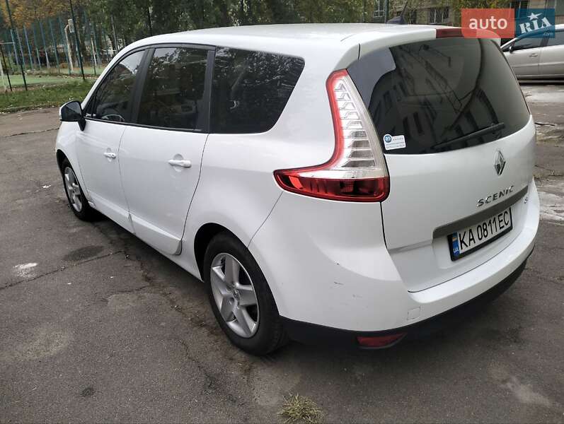 Мінівен Renault Grand Scenic 2015 в Києві фото 3 Мінівен Renault Grand Scenic 2015 в Києві
