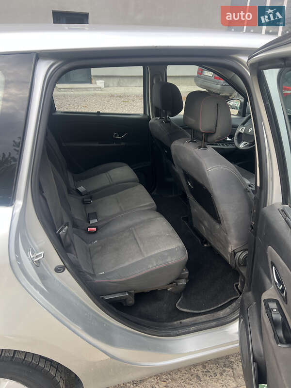Мінівен Renault Grand Scenic 2012 в Львові фото 17 Мінівен Renault Grand Scenic 2012 в Львові