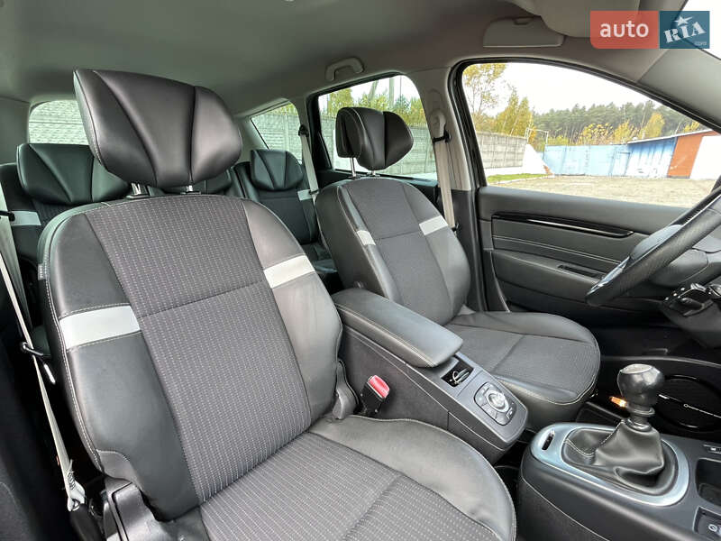 Минивэн Renault Grand Scenic 2013 в Ровно фото 54 Минивэн Renault Grand Scenic 2013 в Ровно