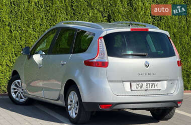 Минивэн Renault Grand Scenic 2015 в 