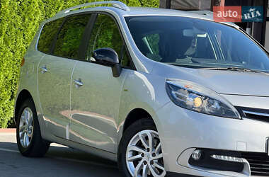 Минивэн Renault Grand Scenic 2015 в 