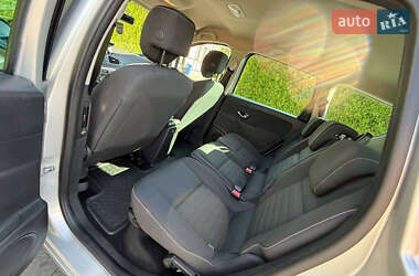 Минивэн Renault Grand Scenic 2015 в 