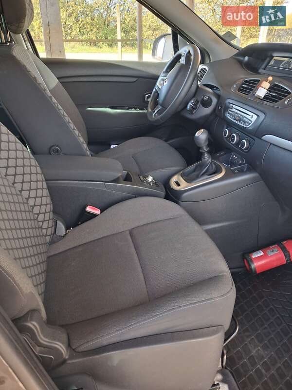 Минивэн Renault Grand Scenic 2010 в Ковеле фото 7 Минивэн Renault Grand Scenic 2010 в Ковеле