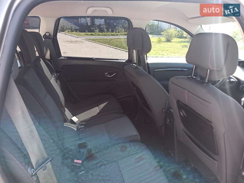 Минивэн Renault Grand Scenic 2012 в Шумске