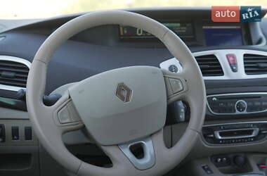 Минивэн Renault Grand Scenic 2010 в 