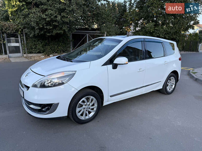 Renault Grand Scenic 2012