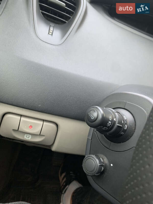 Минивэн Renault Grand Scenic 2006 в Сумах