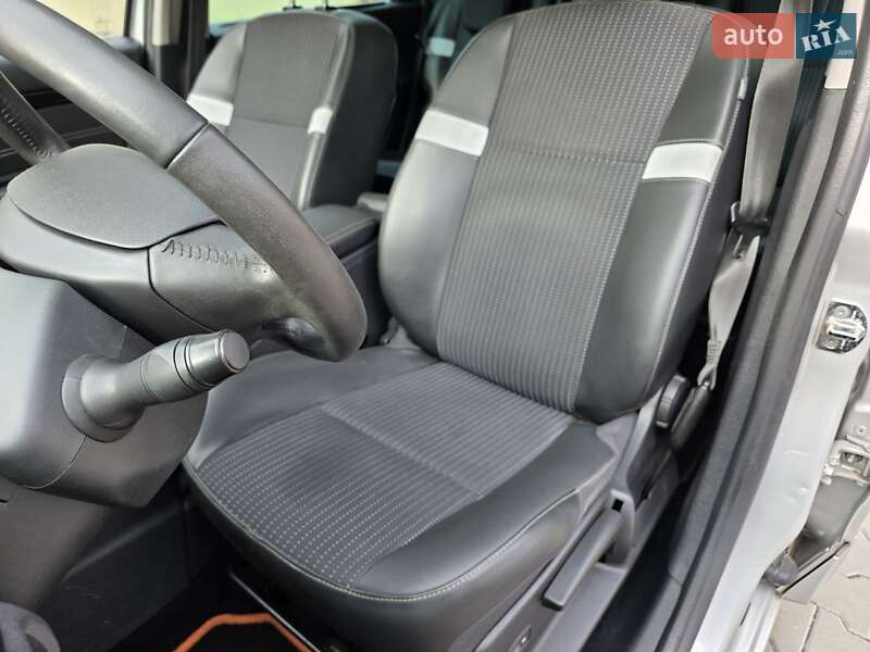 Минивэн Renault Grand Scenic 2012 в Луцке фото 23 Минивэн Renault Grand Scenic 2012 в Луцке