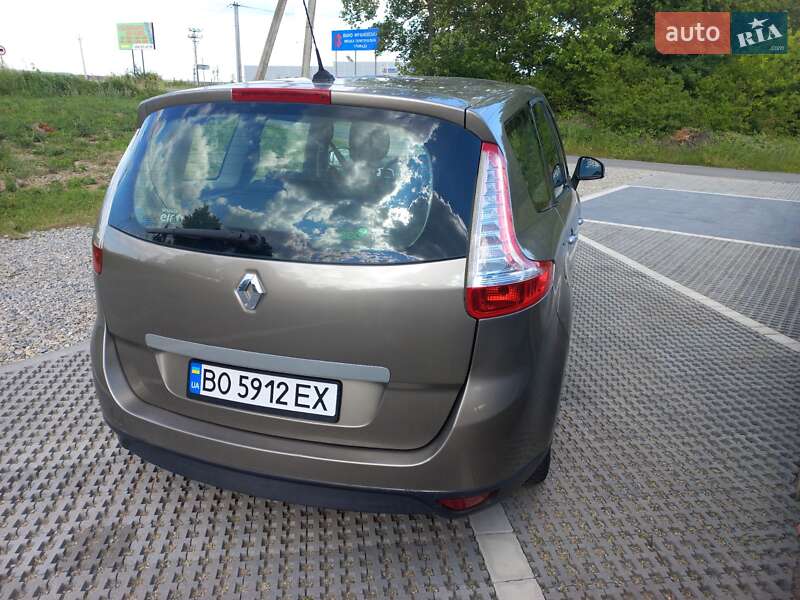 Минивэн Renault Grand Scenic 2010 в Ивано-Франковске